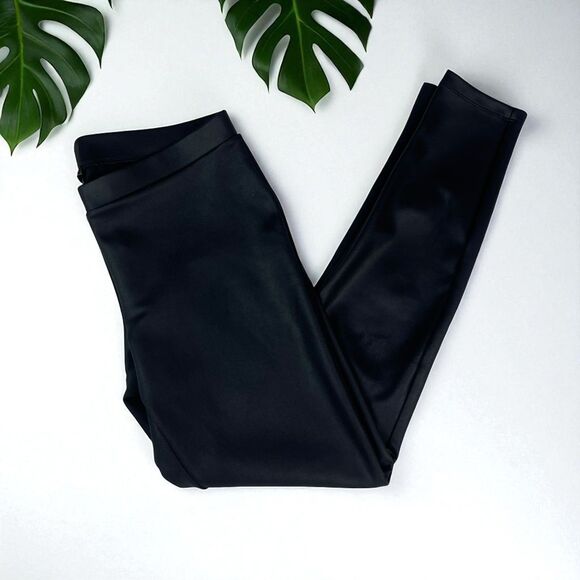 Express Faux Leather Leggings in Matte Black - Picture 5 of 9